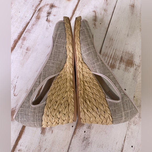 Donald J. Pliner Coraa Linen Espadrille Wedge Sandals sz 6.5 peep toe summer EUC - Picture 8 of 13